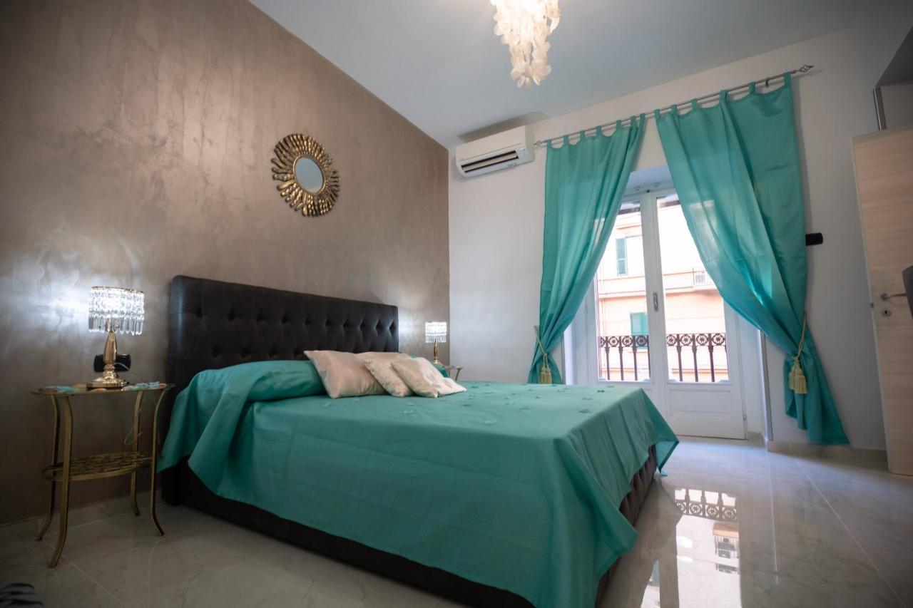 شقة New In!Amalie At Santa Lucia نابولي المظهر الخارجي الصورة